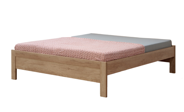 Karlo s nízkými čely 