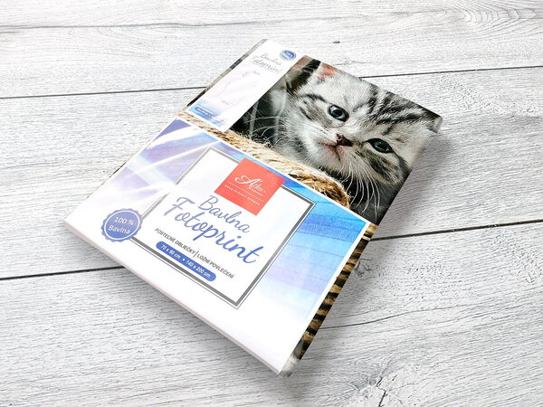 S kočkami Klubko vlny Adéla Filipp Different